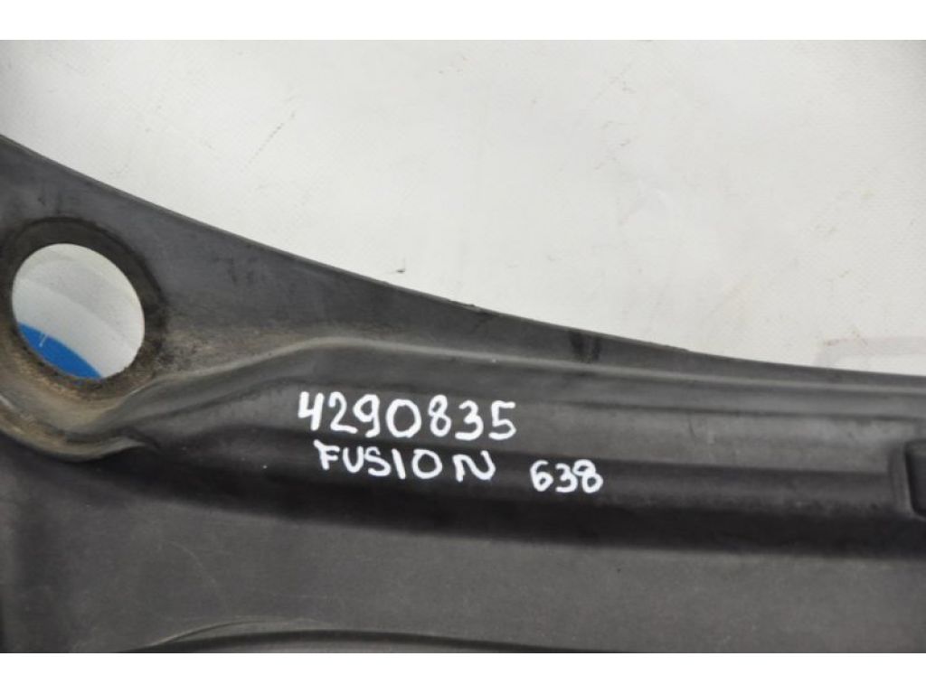 DS7Z-54018A16-A | Пластик під лобове скло / Жабо FORD FUSION 14- - Фото 2