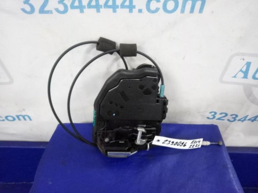 69050-42020 | Замок двері задн. прав. TOYOTA RAV4 05-12