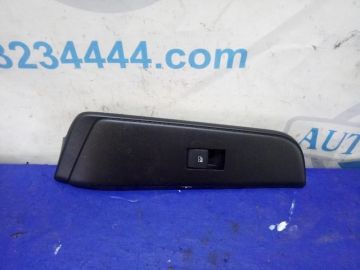Кнопка стеклоподъемника задн. TOYOTA CAMRY 55 14-17