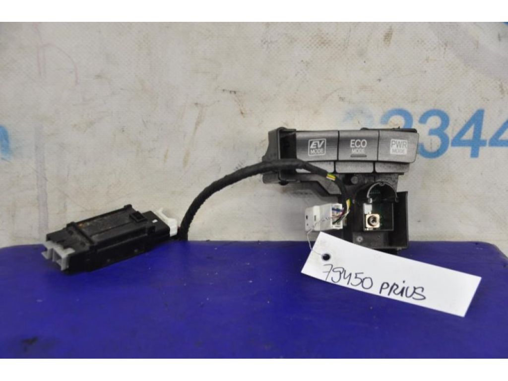 84012-47101 | Блок кнопок консолі TOYOTA PRIUS - 30 09-17