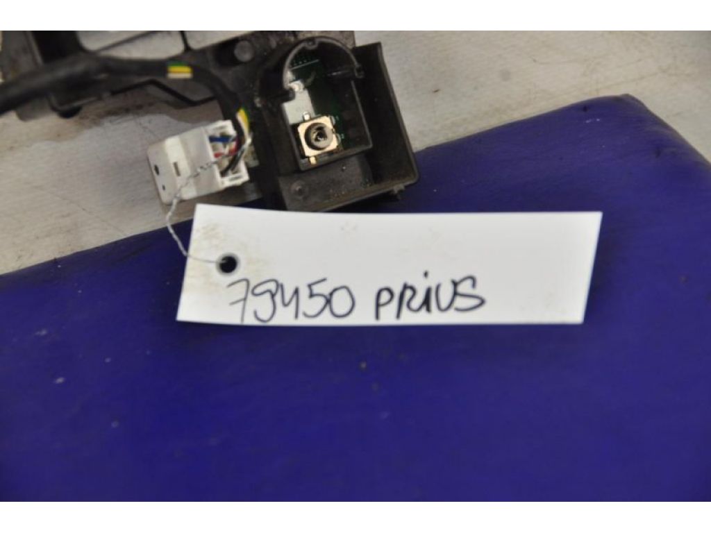 84012-47101 | Блок кнопок консолі TOYOTA PRIUS - 30 09-17 - Фото 2