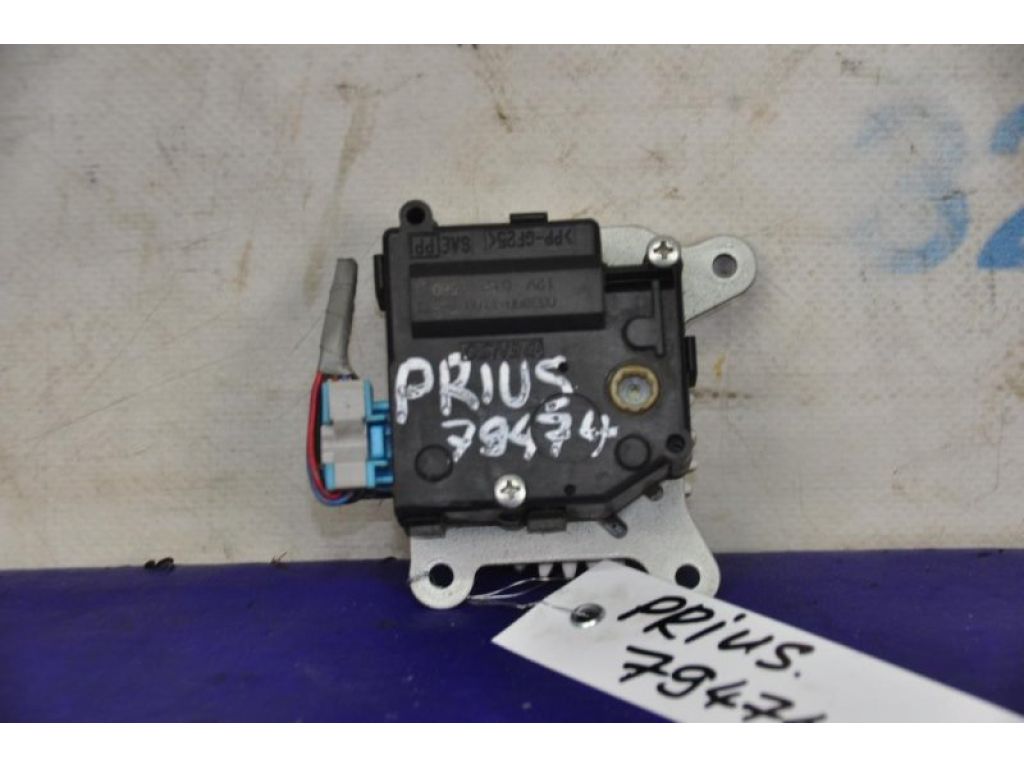 87106-12170 | Моторчик заслінки пічки TOYOTA PRIUS - 30 09-17 - Фото 2