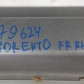 87772-3E000XX | Накладка порогу зовнішня прав. KIA SORENTO BL 02-09 - Прев'ю 2