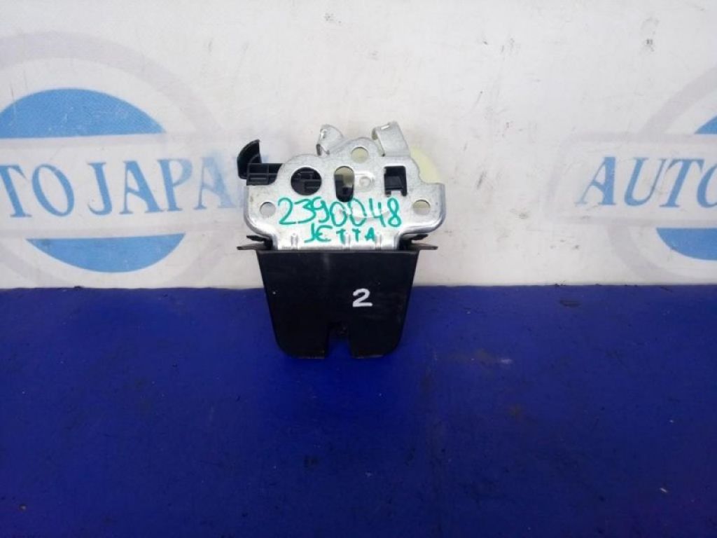 Замок кришки багажника VOLKSWAGEN JETTA USA 10-17