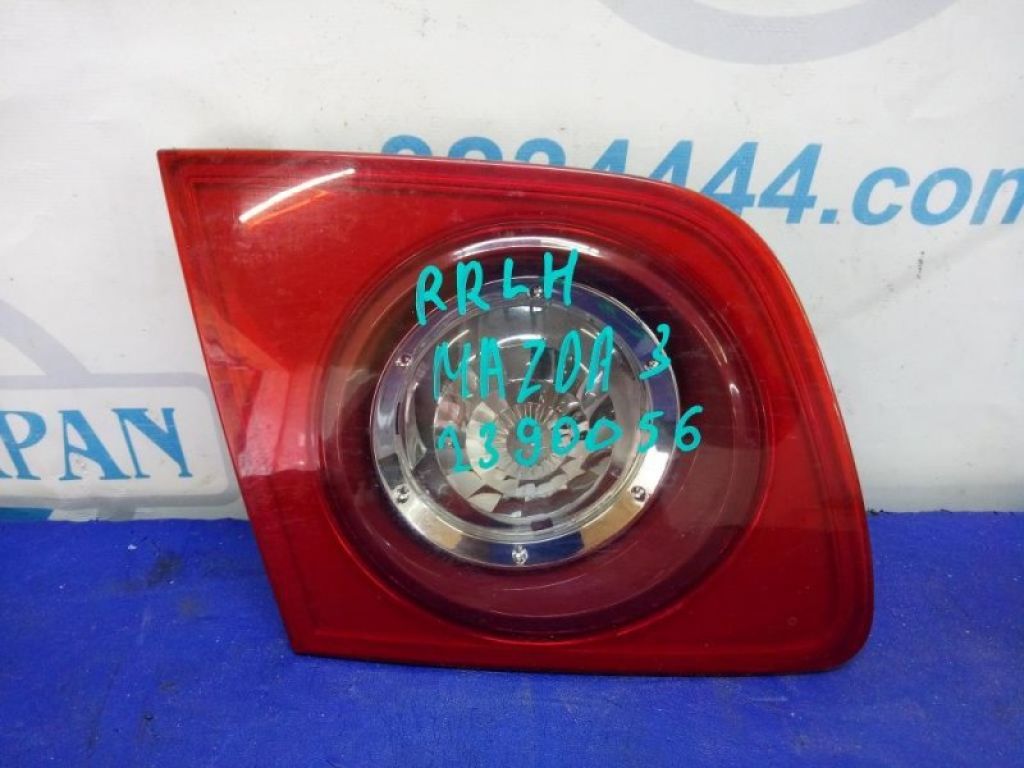 Фонарь внутренний задн. лев. MAZDA 3 BK 03-08