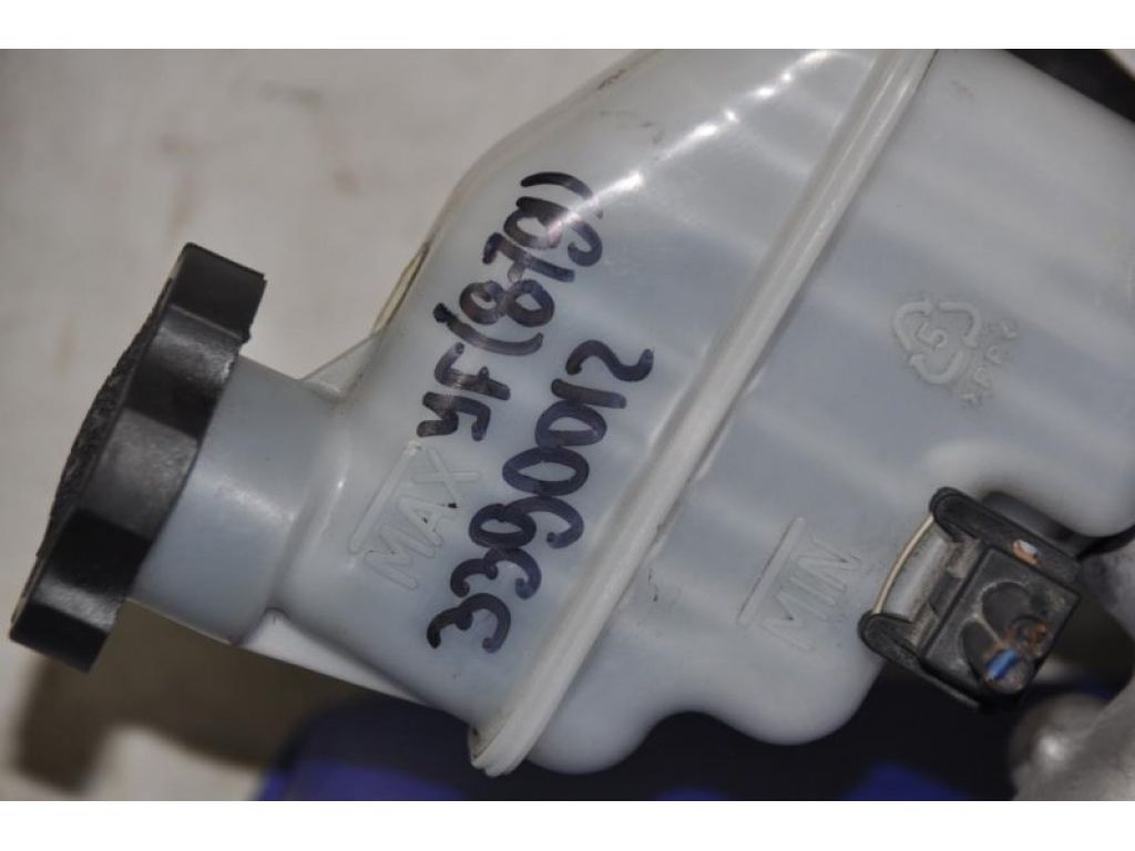 58510-3Q400 | Головний гальмівний циліндр HYUNDAI SONATA YF 10-14 - Фото 3