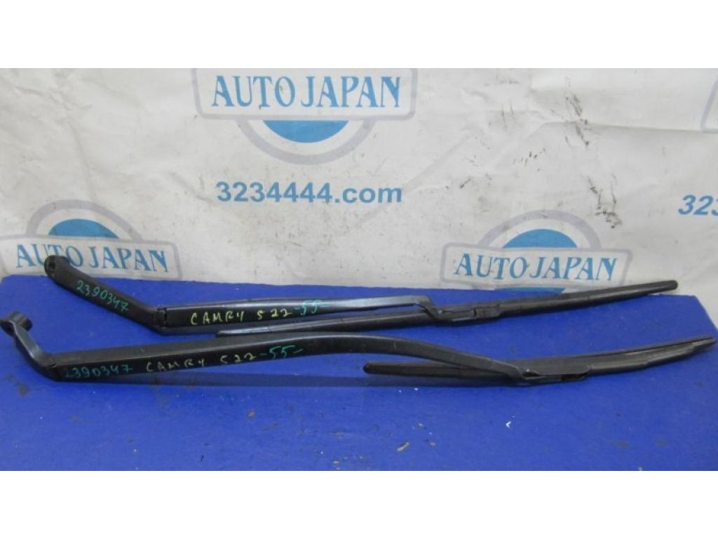 85221-06110 | Поводок стеклоочистителя передний TOYOTA CAMRY 55 14-17