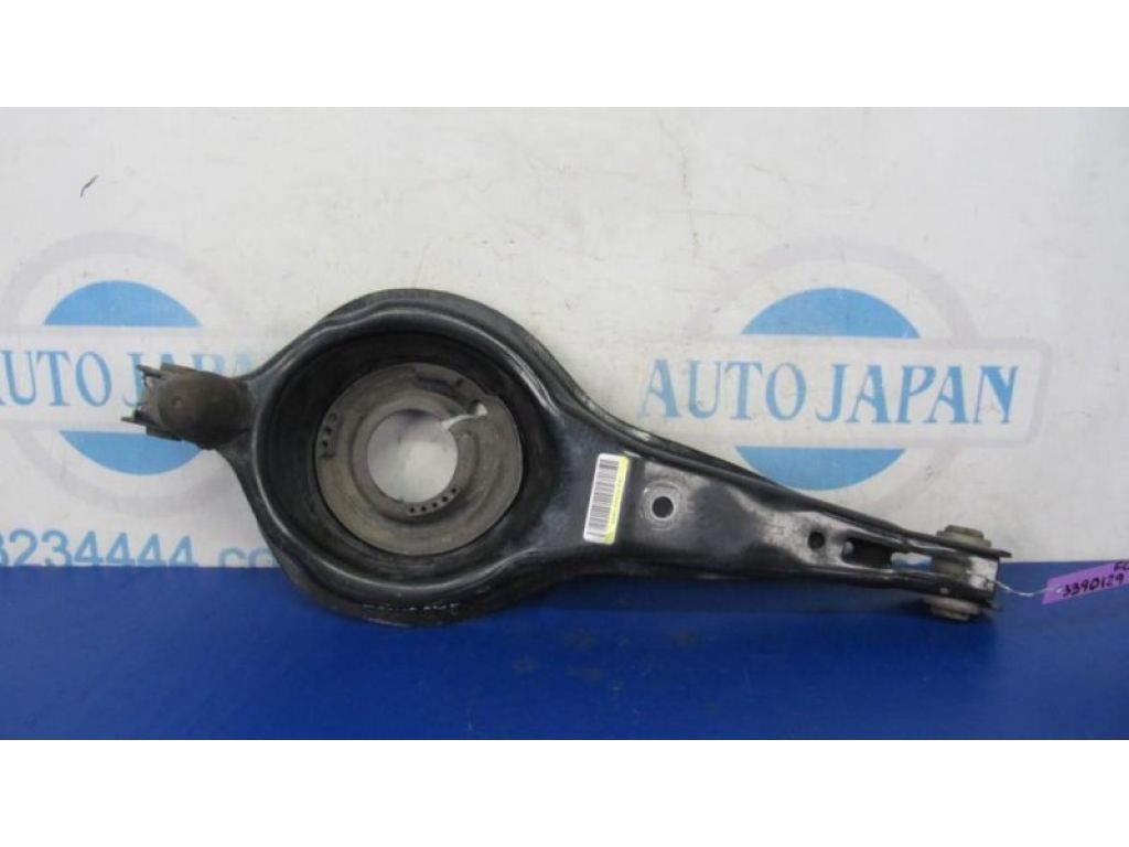 BV6Z-5500-C | Рычаг задней подвески поперечный нижний лев. FORD FOCUS 10-18