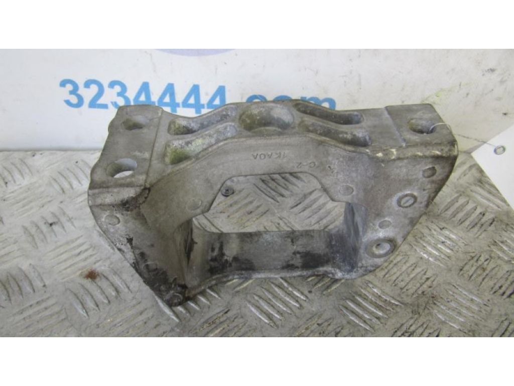 11210-1KA1A | Кронштейн двигуна NISSAN JUKE 10-19 - Фото 3