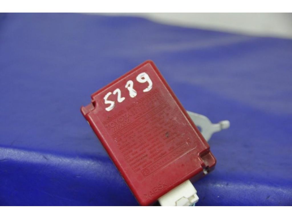 89740-53030 | Блок управления центральным замком LEXUS IS250/350 05-13