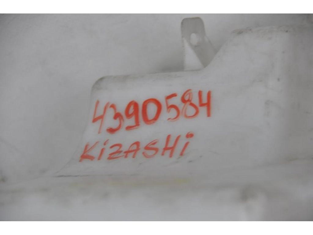 38450-57L10 | Бачок омивача SUZUKI KIZASHI 09-14 - Фото 2