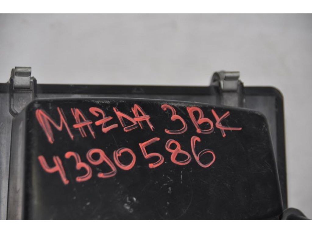 LF50-13-320D | Корпус повітряного фільтра MAZDA 3 BK 03-08 - Фото 2
