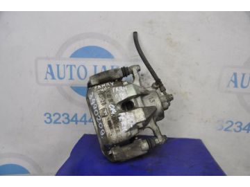 Суппорт тормозной передн. прав. TOYOTA CAMRY 40 06-11
