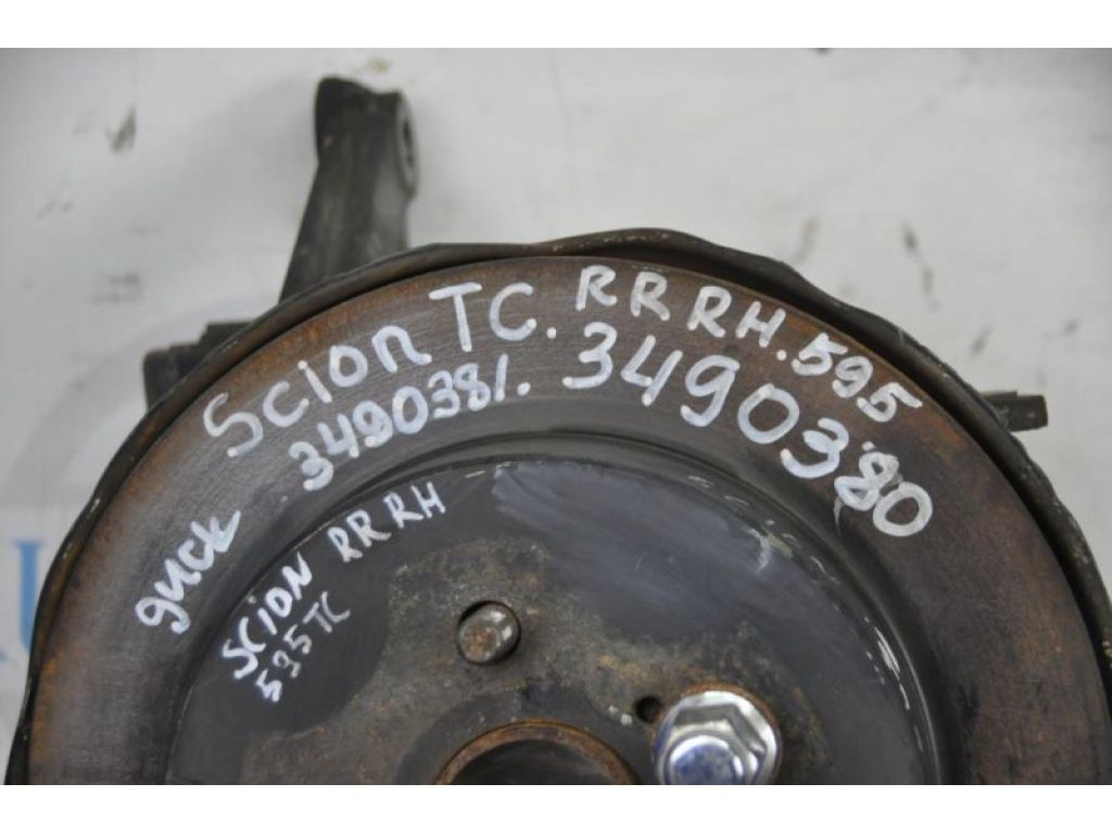 42304-21040 | Маточина колеса задн. прав. SCION TC 04-10 - Фото 2