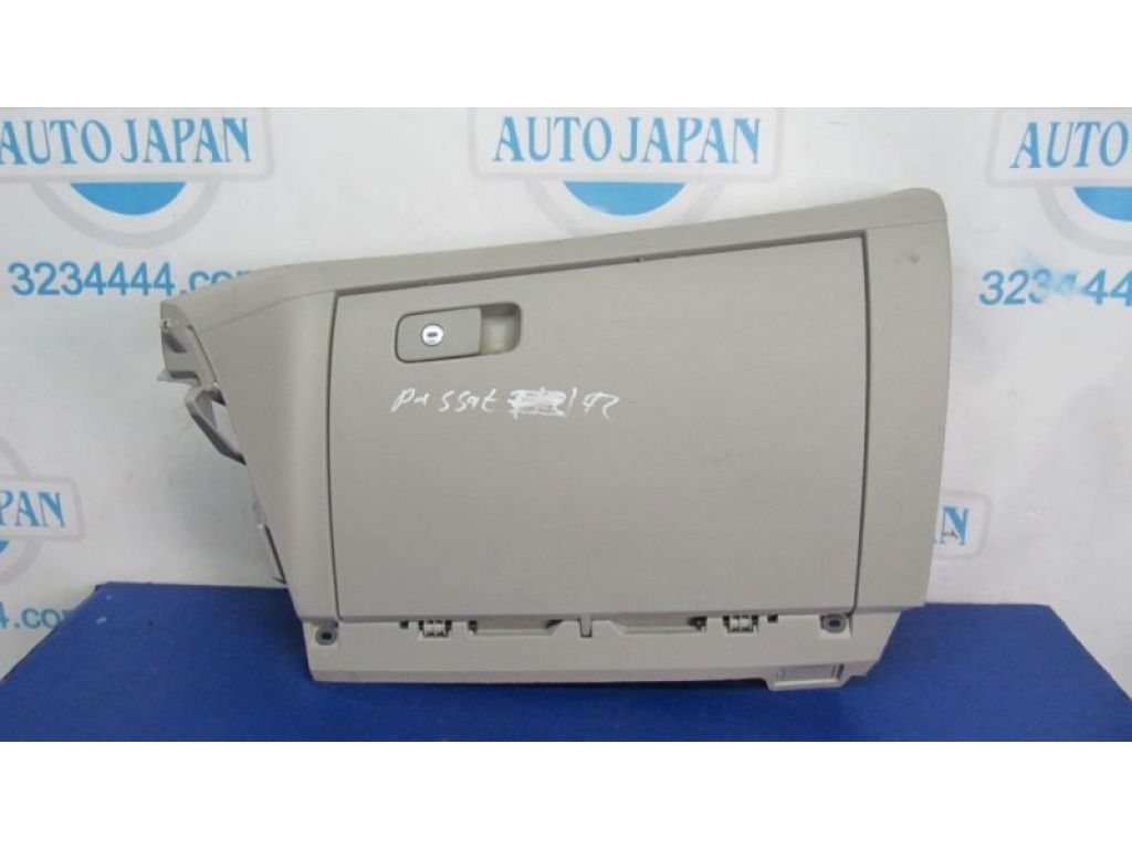 561 857 101 B 92W | Бардачок VOLKSWAGEN PASSAT B7 11-15