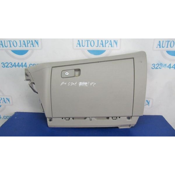 Бардачок VOLKSWAGEN PASSAT B7 11-15 561 857 101 B 92W