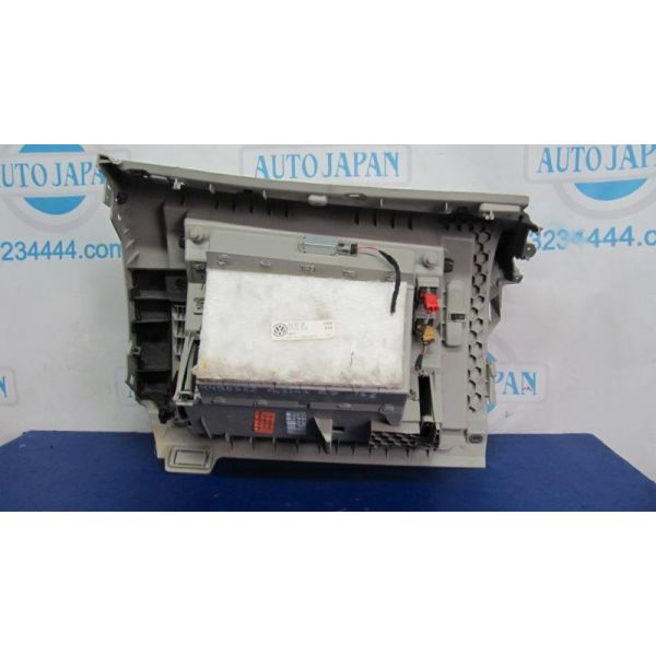 Бардачок VOLKSWAGEN PASSAT B7 11-15 561 857 101 B 92W — 4