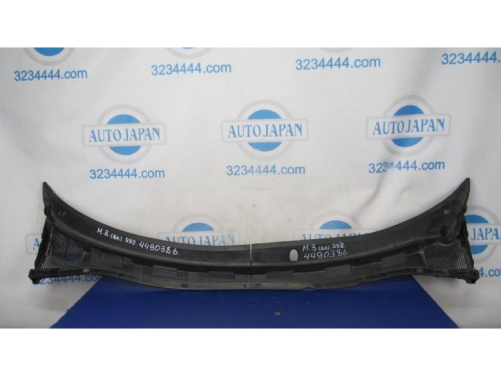 BN8V-50-7R0F | Пластик под лобовое стекло / Жабо MAZDA 3 BK 03-08