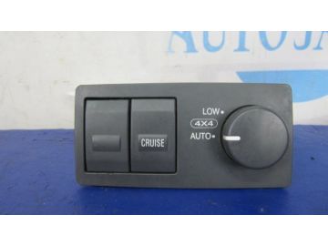 Кнопка NISSAN JUKE 10-19