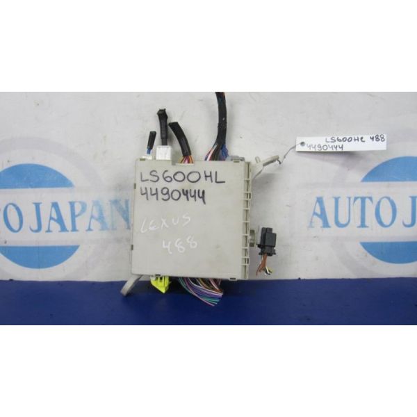 Блок запобіжників салон LEXUS LS600HL 06-17 82730-50490