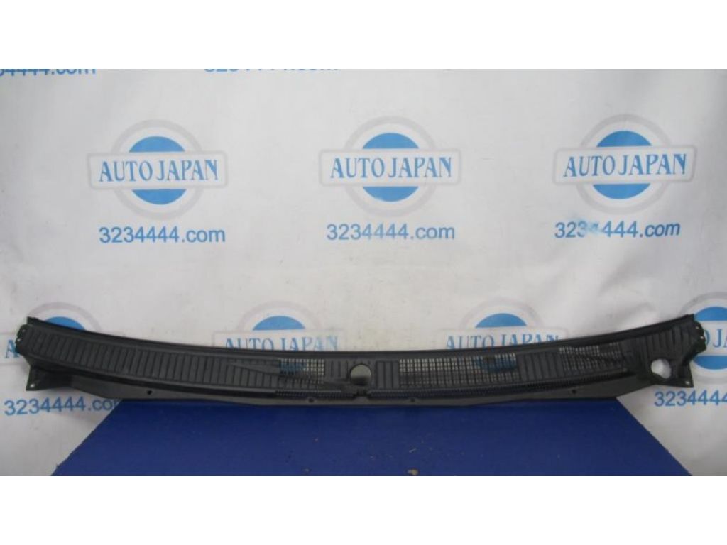 MR416416 | Пластик під лобове скло / Жабо MITSUBISHI PAJERO 99-06