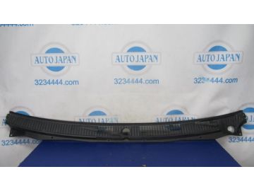 Пластик під лобове скло / Жабо MITSUBISHI PAJERO 99-06