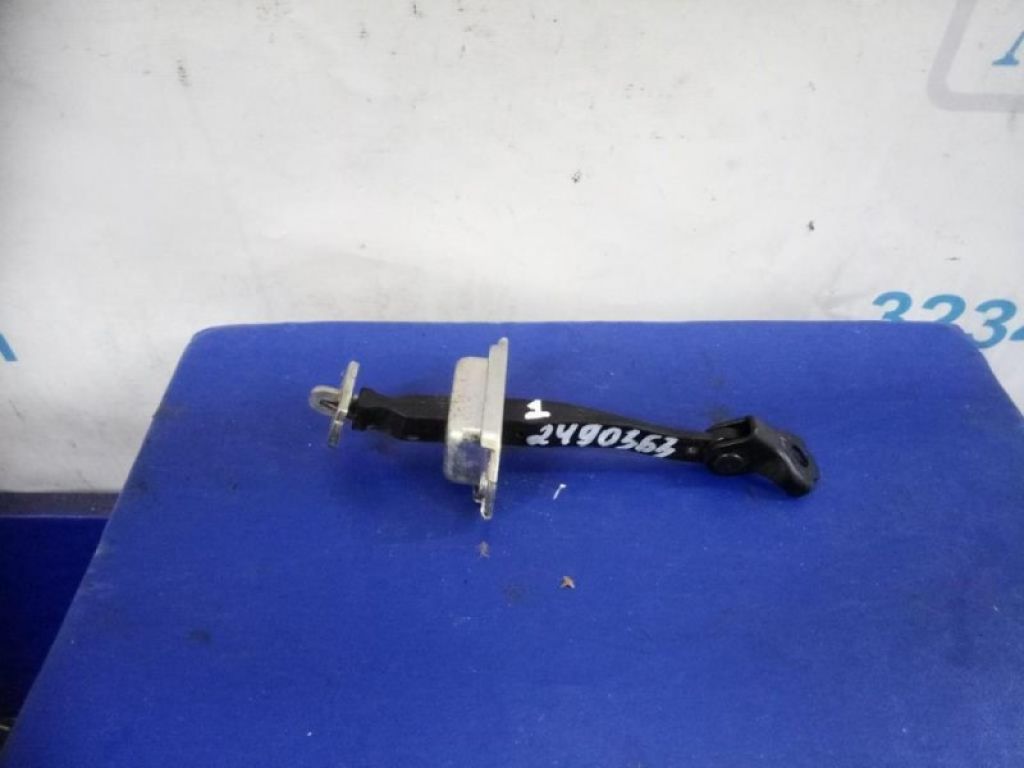 80430-3RA0A | Обмежувач дверей передн. прав. NISSAN SENTRA B17 12-21