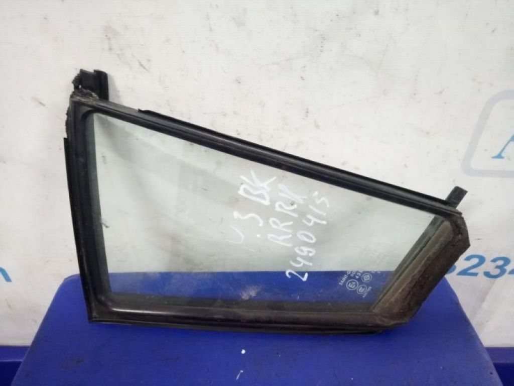 BN8V-72-661A | Скло дверей глухе задн. прав. MAZDA 3 BK 03-08