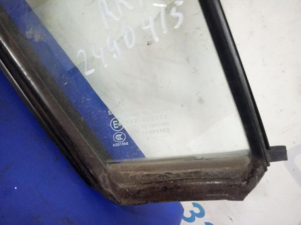 BN8V-72-661A | Скло дверей глухе задн. прав. MAZDA 3 BK 03-08 - Фото 2