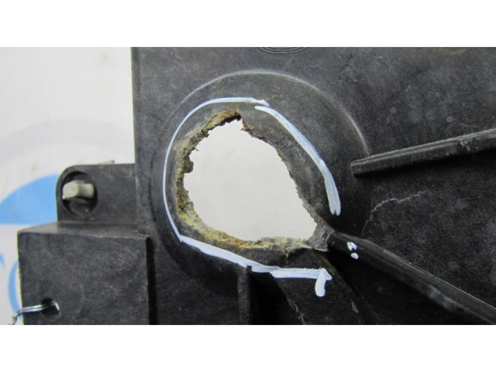 EG22-56-041E | Полка аккумулятора MAZDA CX-7 06-12 - Фото 4