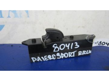 Кнопка склопідіймача задн. лів. MITSUBISHI PAJERO SPORT 96-09