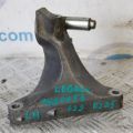 30450AA010 | Кронштейн КПП лів. SUBARU LEGACY 09-15 BM
