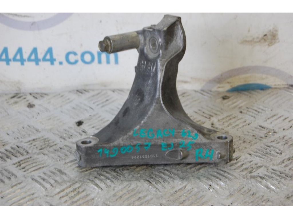 30450AA000 | Кронштейн КПП прав. SUBARU LEGACY 09-15 BM