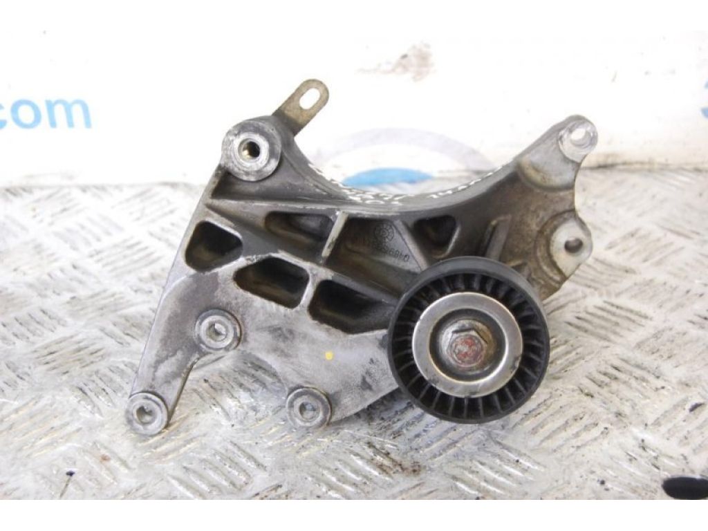 4450A033 | Кронштейн насоса гідропідсилювача керма MITSUBISHI LANCER X 10 07-15