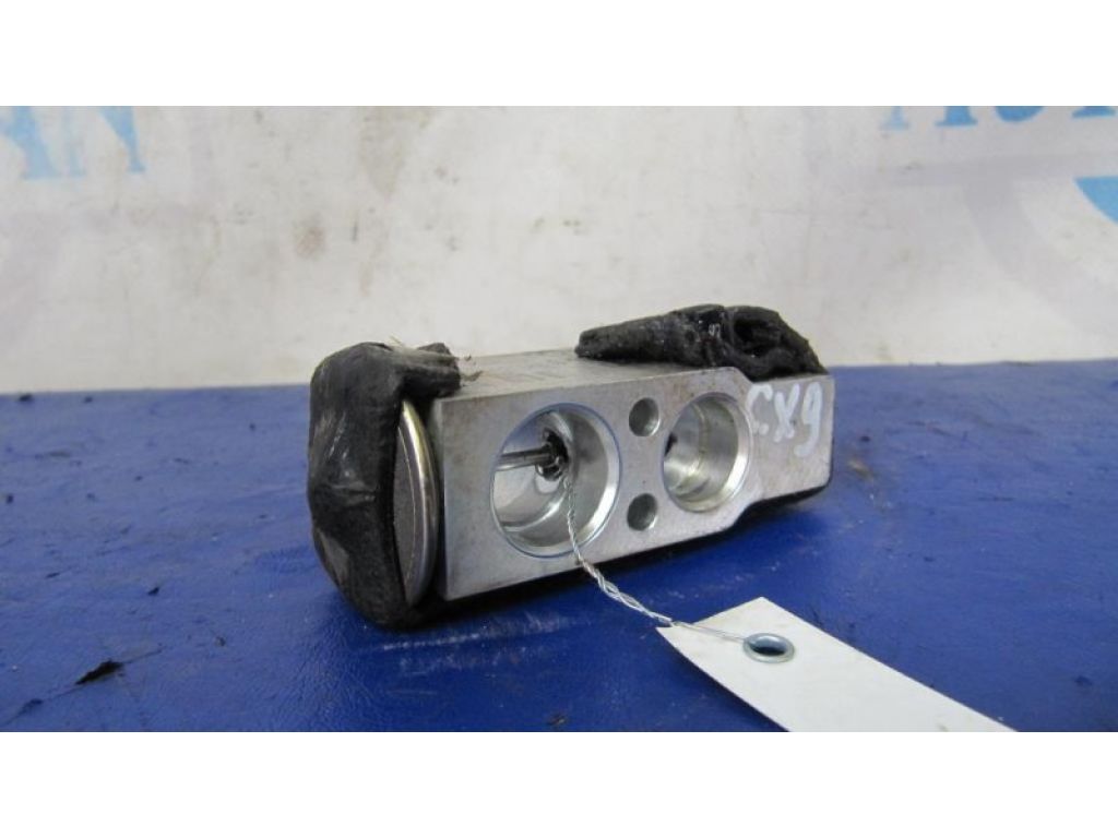 L206-61-J14 | Клапан кондиционера MAZDA CX-9 06-16