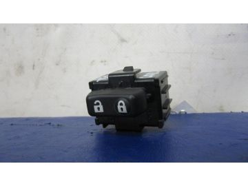 Кнопка центрального замку TOYOTA COROLLA 150 06-13