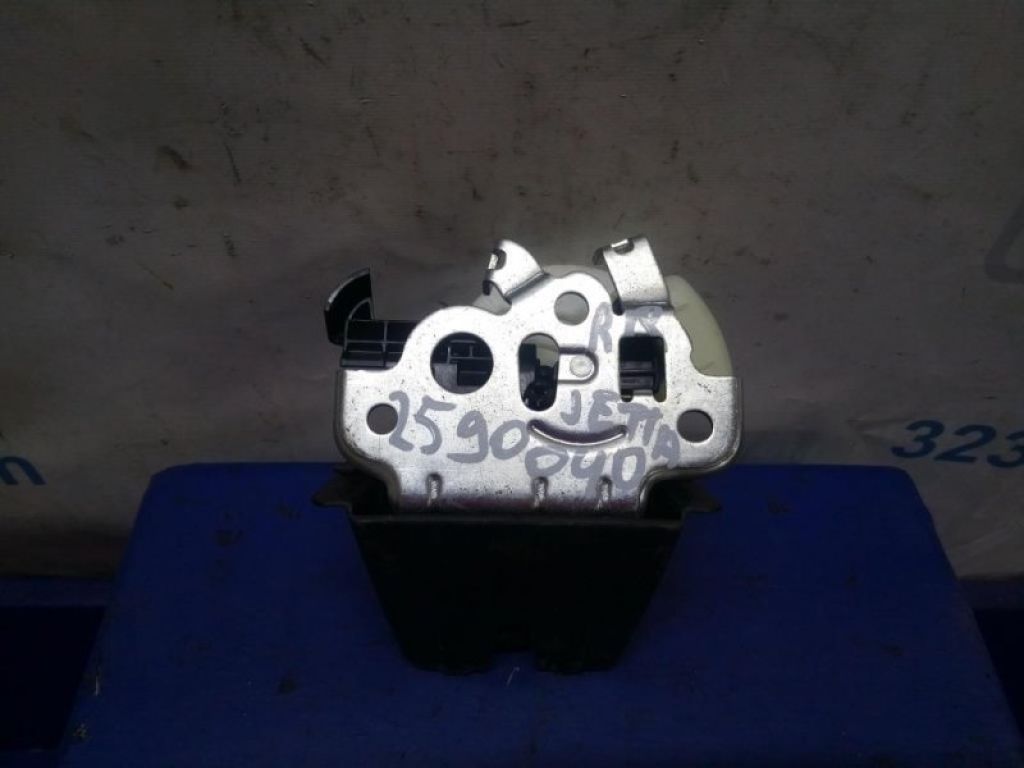 5C6 827 505 C | Замок крышки багажника VOLKSWAGEN JETTA USA 10-17