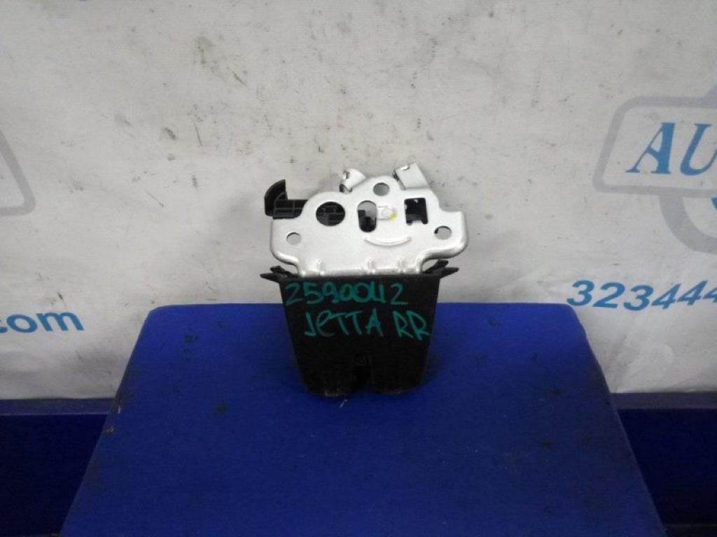 5C6 827 505 C | Замок крышки багажника VOLKSWAGEN JETTA USA 10-17