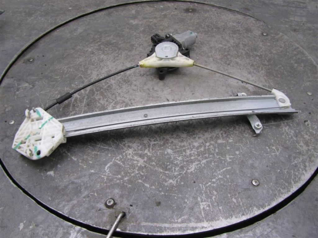 61042AJ01A | Стеклоподъемник задн. лев. SUBARU OUTBACK 09-14 BR - Фото 2