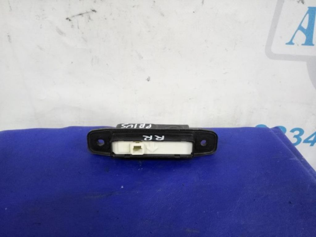 84840-28040 | Кнопка открывания багажника наружная TOYOTA PRIUS - 30 09-17 - Фото 2
