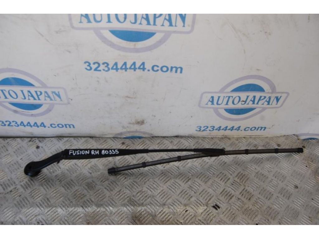 DS73-17B589-AC | Повідець склоочисника передній прав. FORD FUSION 14-