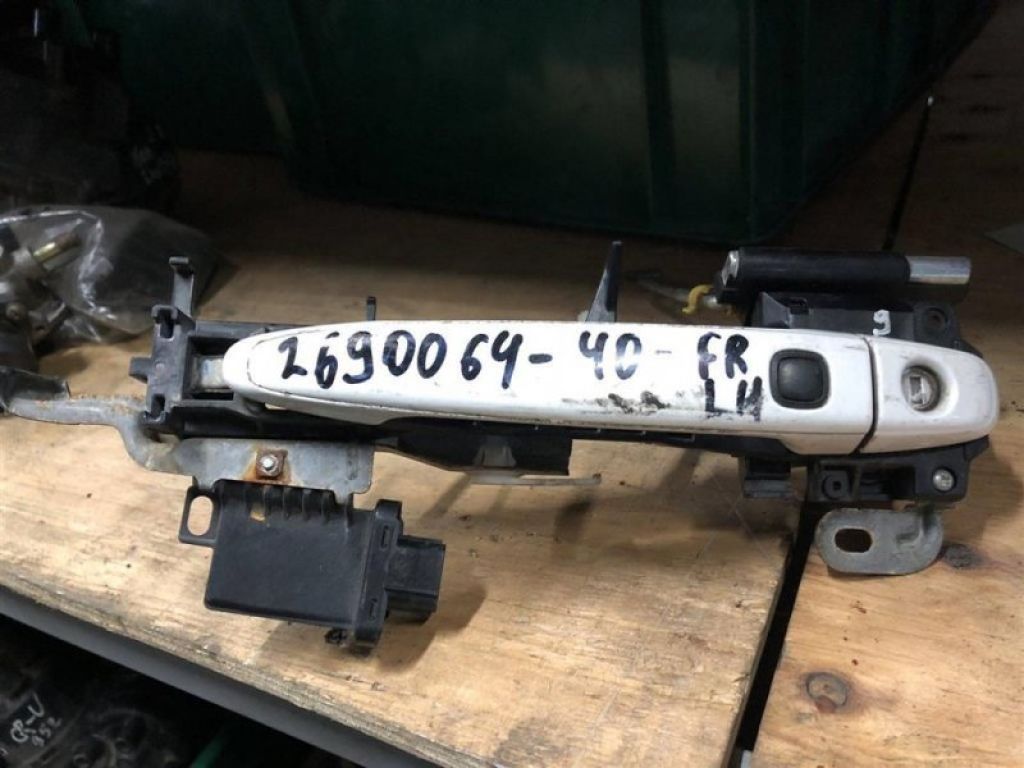 69211-06060-B0 | Ручка двери наружная передн. лев. TOYOTA CAMRY 40 06-11