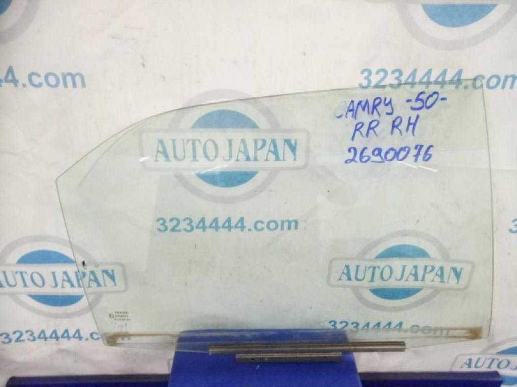 68113-33170 | Скло дверей задн. прав. TOYOTA CAMRY 50 12-15