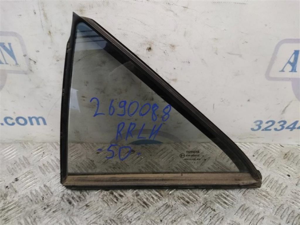 68124-06130 | Стекло двери глухое задн. лев. TOYOTA CAMRY 50 12-15
