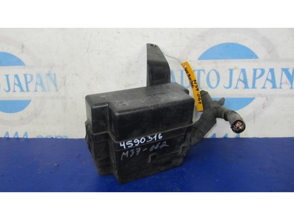 реле INFINITI M25/M37/M56/Q70/M35H 10-16