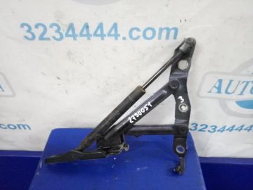 Петля кришки багажника лів. INFINITI G25/G35/G37/Q40 06-14