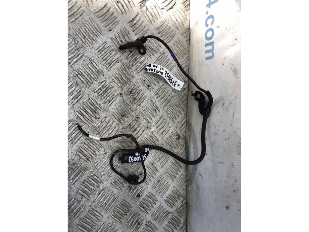 4670A576 | Датчик ABS передн. прав. MITSUBISHI OUTLANDER XL 05-13