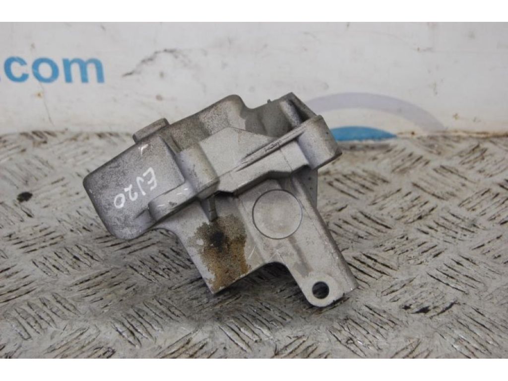 Кронштейн насоса гідропідсилювача керма SUBARU IMPREZA 07-11 GE/GH - Фото 4