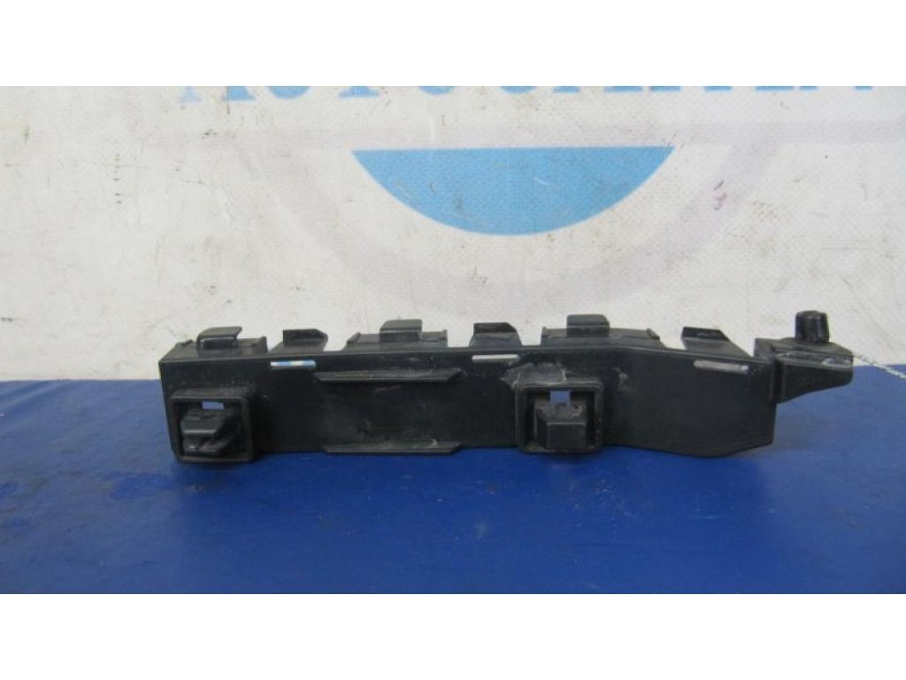 71193-TA0-A00 | Кронштейн переднего бампера прав. HONDA ACCORD USA 07-12