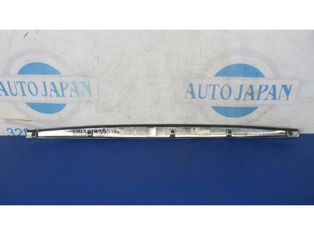 84861-EJ70A | Накладка крышки багажника INFINITI M25/M37/M56/Q70/M35H 10-16 - Фото 3